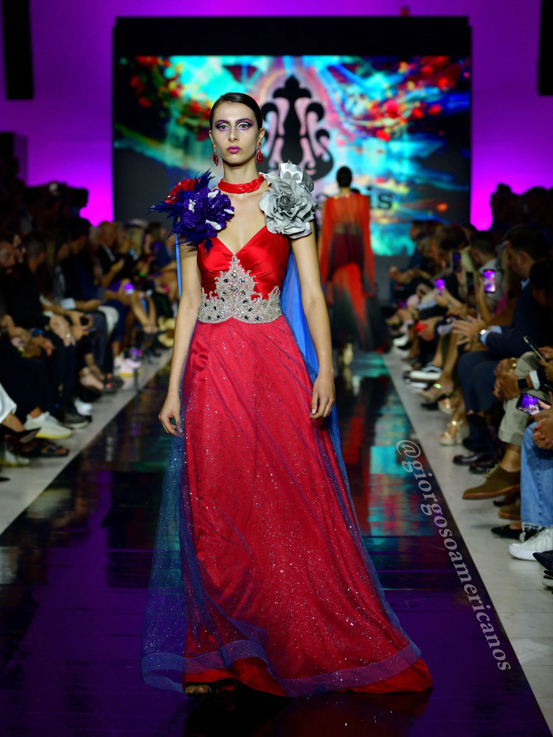 ΦΟΡΕΜΑΤΑ / ΓΥΝΑΙΚΕΙΑ ΣΥΝΟΛΑ 8